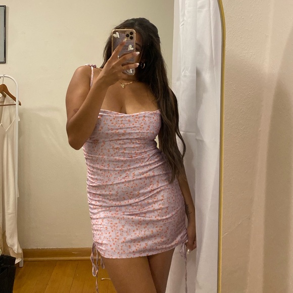 Purple floral adjustable fitted dress - Picture 3 of 6